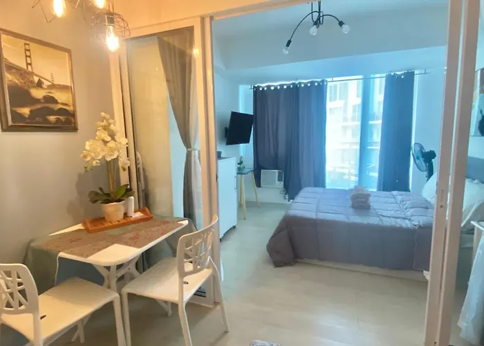 Condotel Azure Beachview Manila